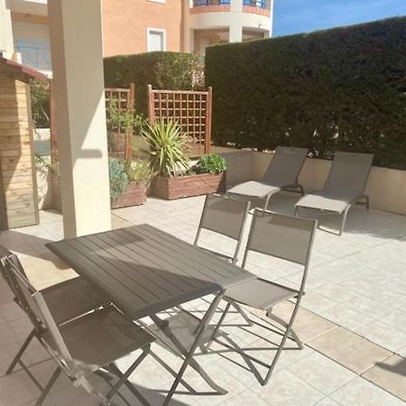 Appartamento Appt 2 pièces Port Fréjus - méga terrasse + garage Esterno foto