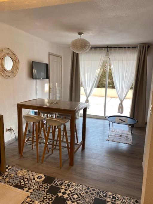 Appartamento Appt 2 pièces Port Fréjus - méga terrasse + garage Esterno foto