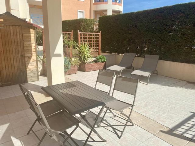 Appartamento Appt 2 pièces Port Fréjus - méga terrasse + garage Esterno foto